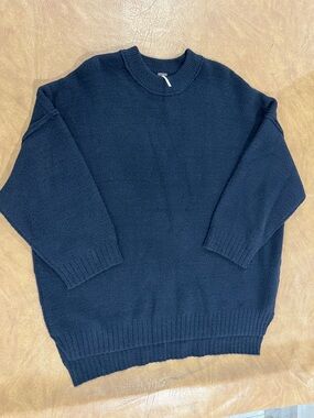 Free People women’sNavy Crewneck Sweater